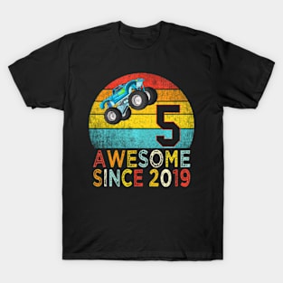 Kids 5Th Birthday Monster Truck Lover 5 Years Old T-Shirt